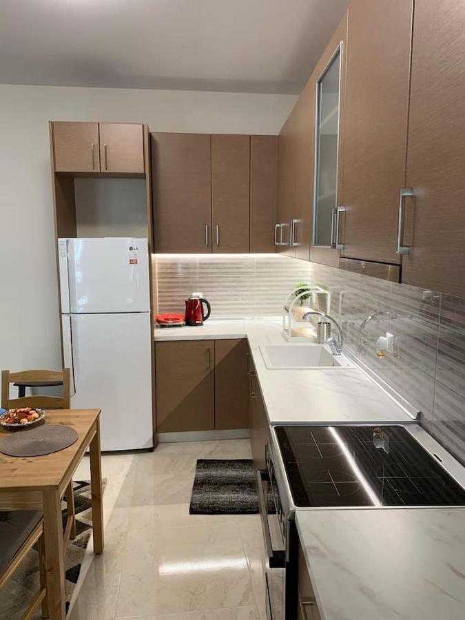 Renovated Apartment In The Center Of Larisa エクステリア 写真